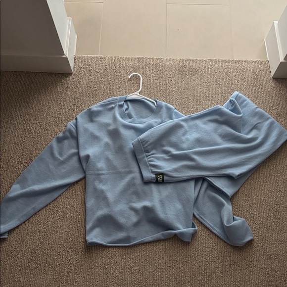 Daily Drills - Cashmere Blue Set - Picture 7 of 7